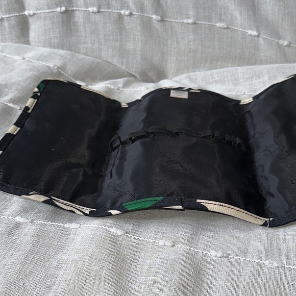 Vera Bradley Imperial Rose Pattern Tri-Fold Style Makeup Brush Travel Case NWOT - Picture 5 of 12